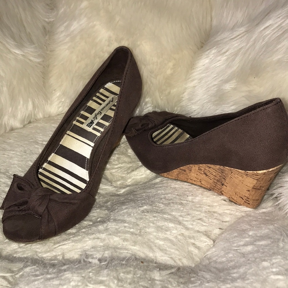 American Eagle open-toe heels